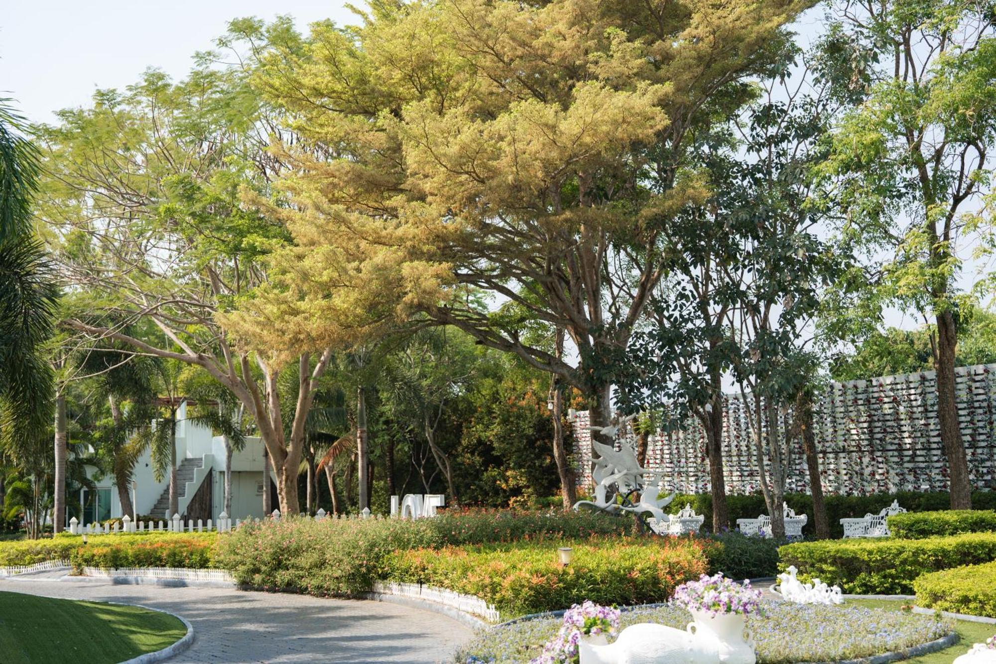 Villa Reina Resort Nong Nam Daeng Exterior foto